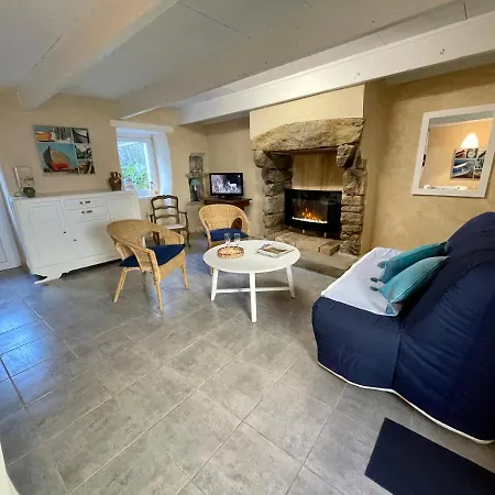 Authentique Penty Au Coeur Du Bourg Appartement Roscanvel Buitenkant foto